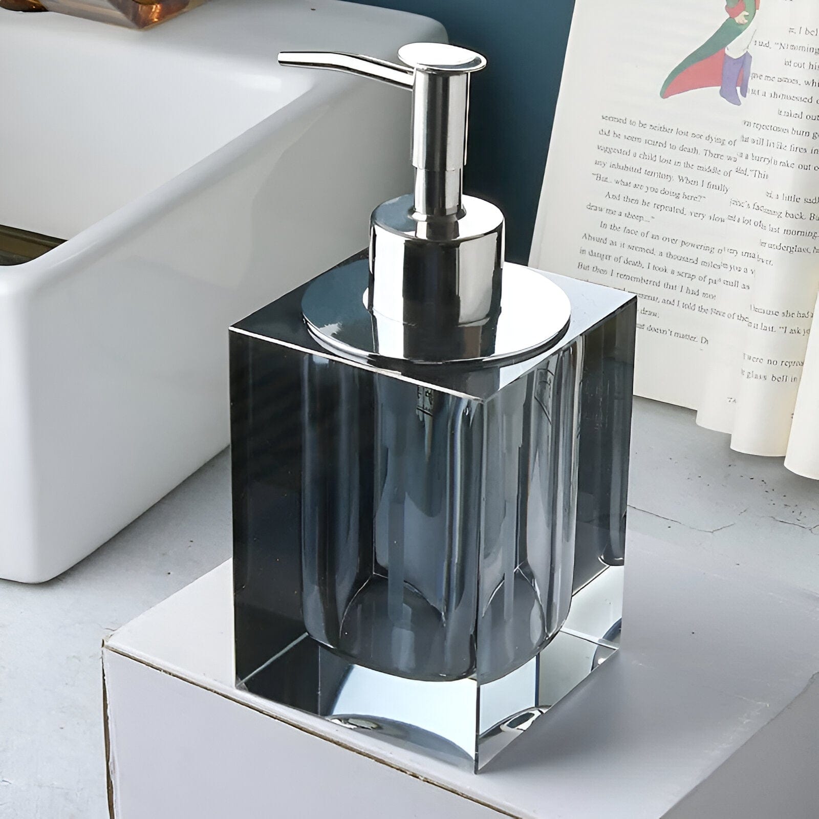 Crystal Glass Bathroom Accessories Set with Elegant Design for Timeless Decor